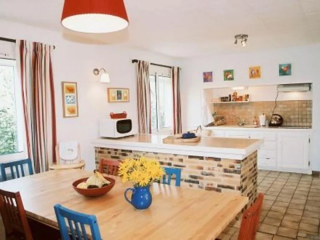 Le Bourg Villa Concots 0*,